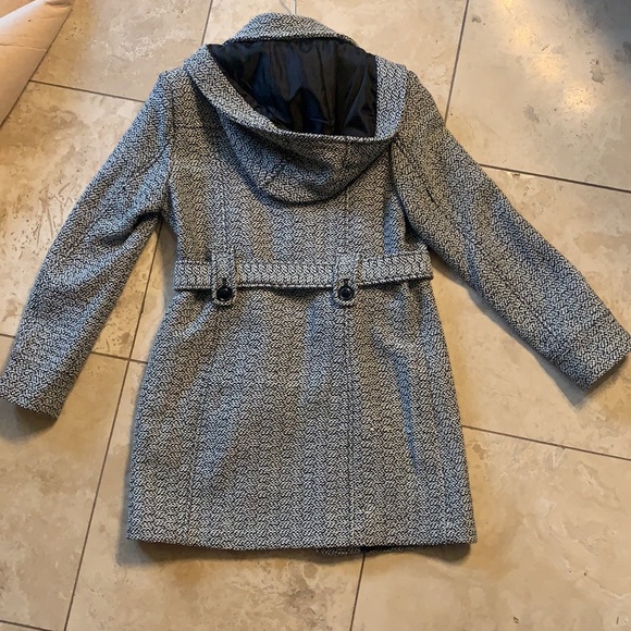 Liz Claiborne Outerwear - Picture 8 of 8